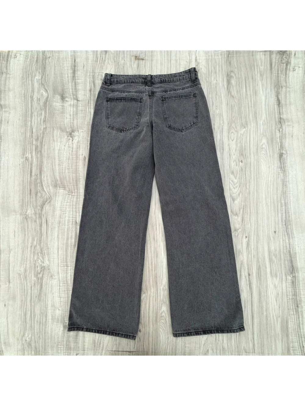 Edikted Petite Raelynn Washed Low Rise Jeans - Picture 9 of 9